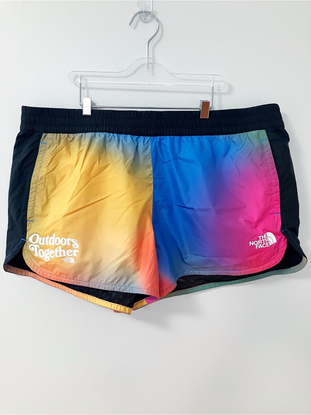 The North Face | Rainbow Gradient Shorts XL Athletic Gorpcore Sporty Summer